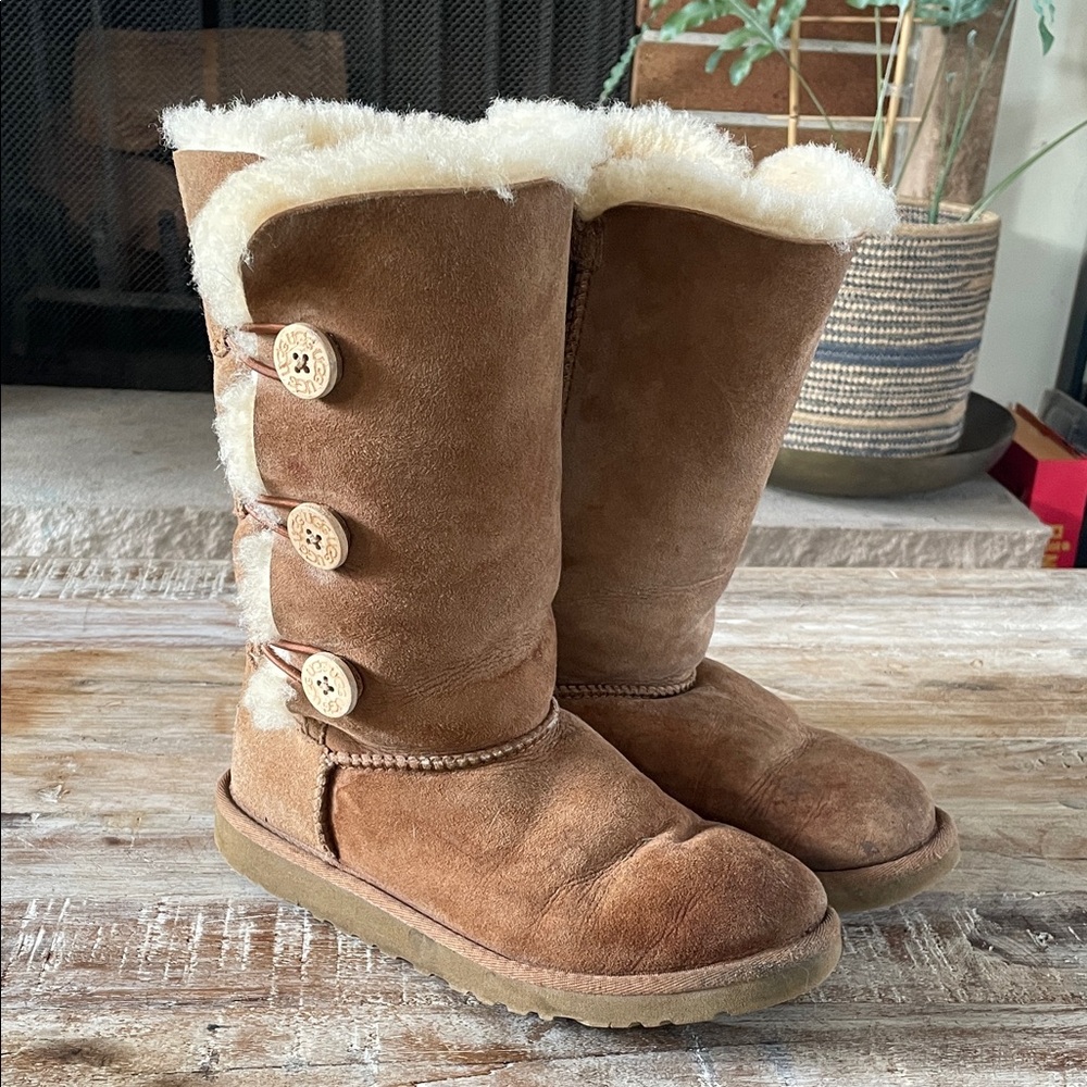 Ugg Tall Bailey button tall boot
